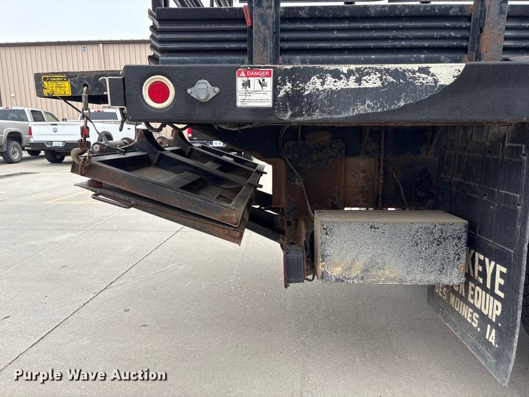 image for item FG2769 1994 Chevrolet Kodiak C5500 flatbed truck