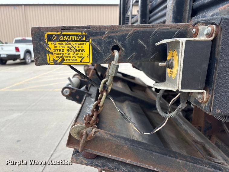 image for item FG2769 1994 Chevrolet Kodiak C5500 flatbed truck