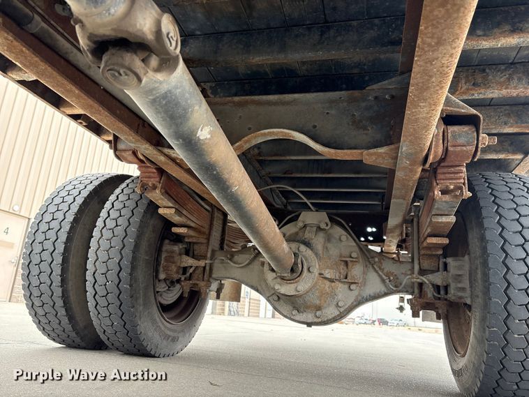 image for item FG2769 1994 Chevrolet Kodiak C5500 flatbed truck