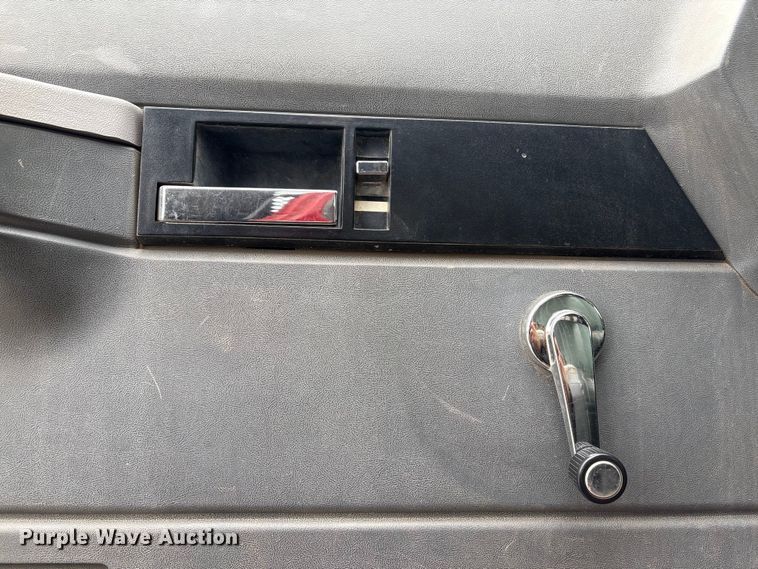 image for item FG2769 1994 Chevrolet Kodiak C5500 flatbed truck