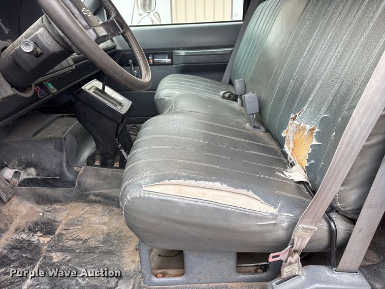 image for item FG2769 1994 Chevrolet Kodiak C5500 flatbed truck