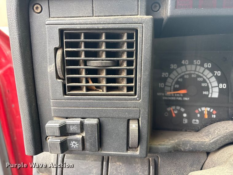 image for item FG2769 1994 Chevrolet Kodiak C5500 flatbed truck