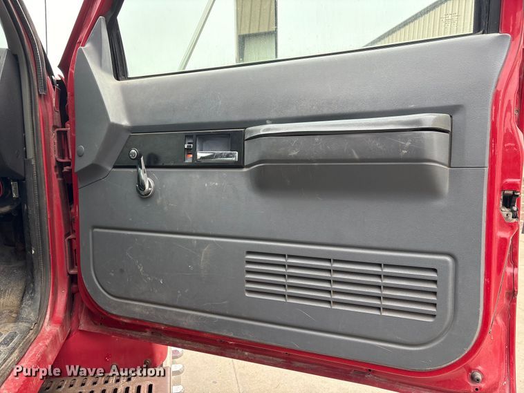 image for item FG2769 1994 Chevrolet Kodiak C5500 flatbed truck