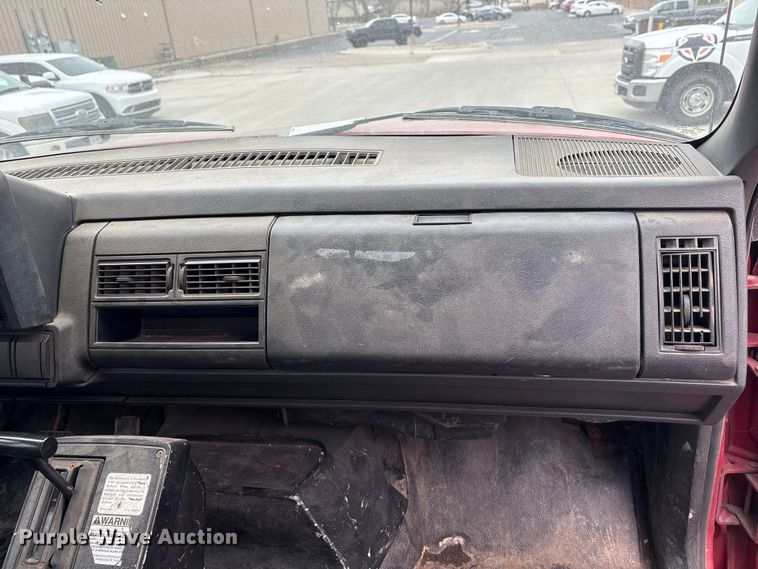 image for item FG2769 1994 Chevrolet Kodiak C5500 flatbed truck