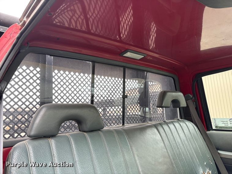 image for item FG2769 1994 Chevrolet Kodiak C5500 flatbed truck