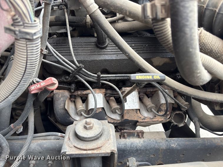 image for item FG2769 1994 Chevrolet Kodiak C5500 flatbed truck