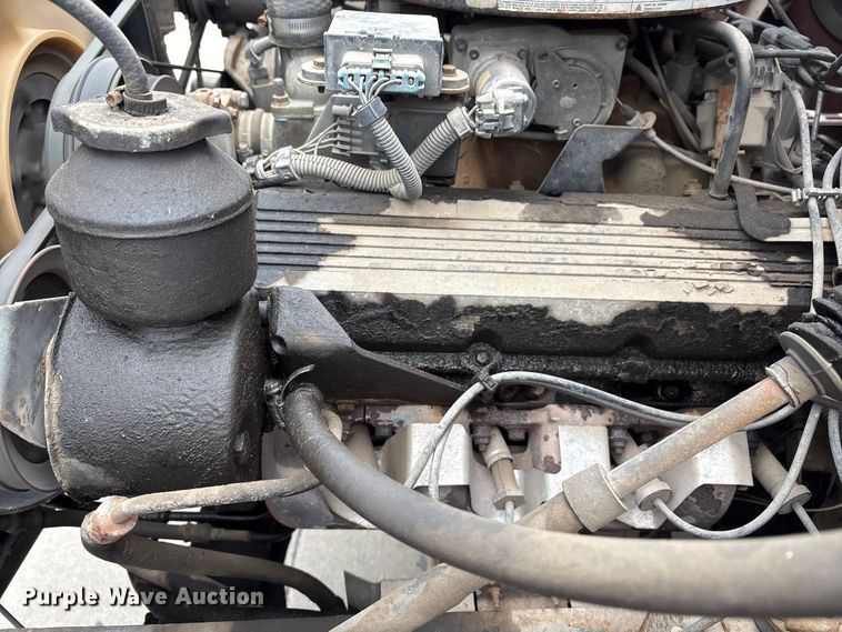 image for item FG2769 1994 Chevrolet Kodiak C5500 flatbed truck