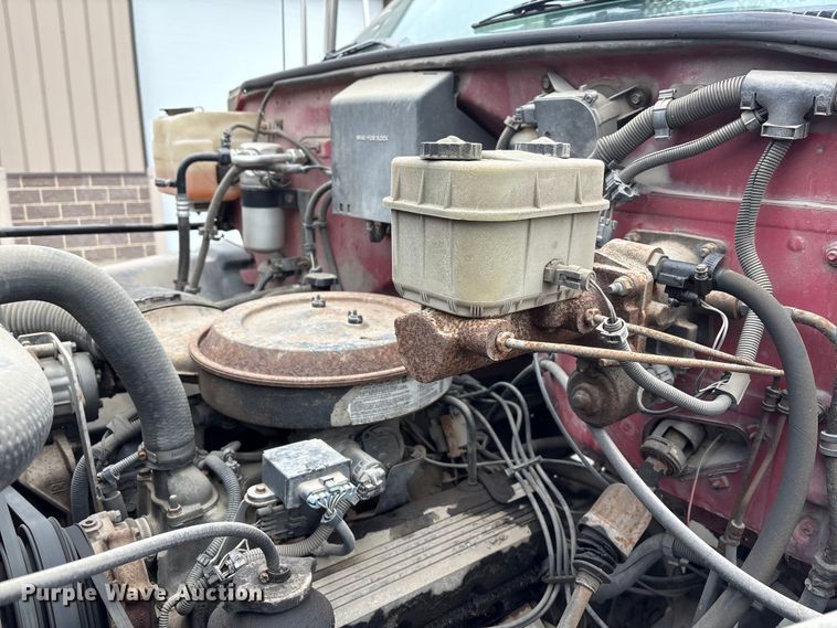 image for item FG2769 1994 Chevrolet Kodiak C5500 flatbed truck