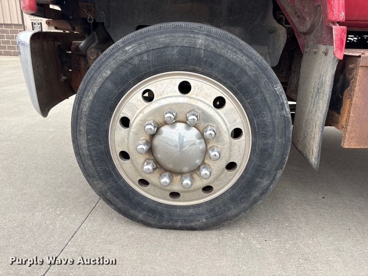 image for item FG2769 1994 Chevrolet Kodiak C5500 flatbed truck