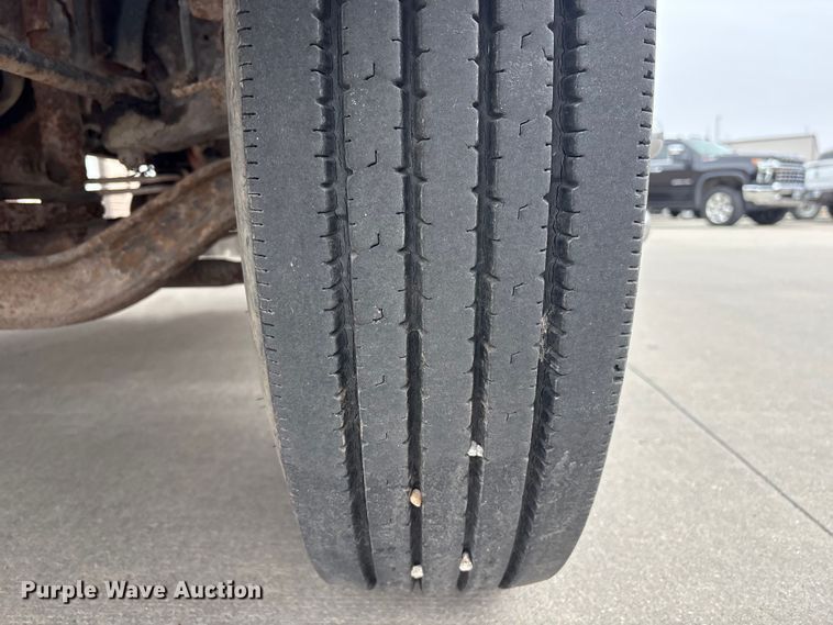 image for item FG2769 1994 Chevrolet Kodiak C5500 flatbed truck