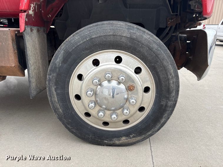 image for item FG2769 1994 Chevrolet Kodiak C5500 flatbed truck