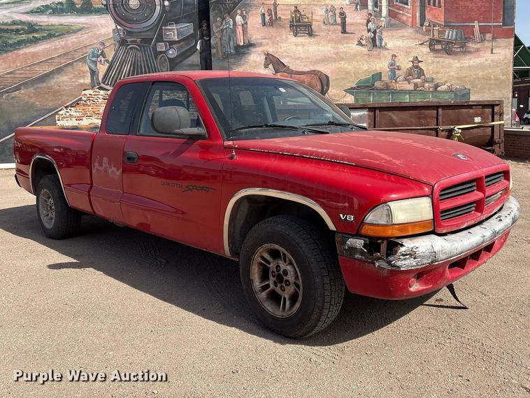 image for item FG2781 2000 Dodge Dakota Ext. Cab pickup truck