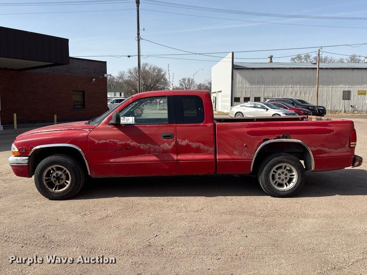 image for item FG2781 2000 Dodge Dakota Ext. Cab pickup truck