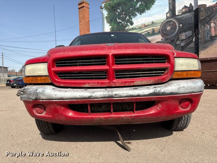 image for item FG2781 2000 Dodge Dakota Ext. Cab pickup truck
