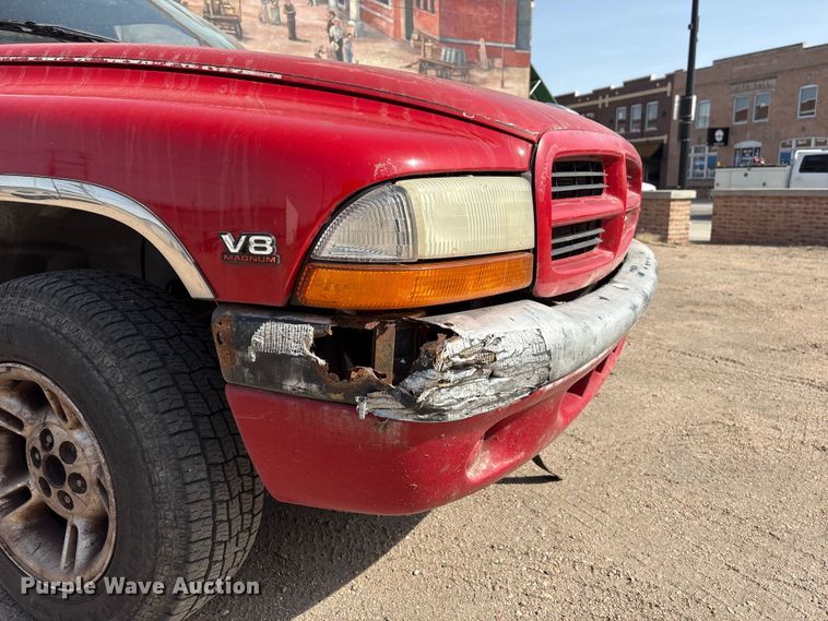image for item FG2781 2000 Dodge Dakota Ext. Cab pickup truck