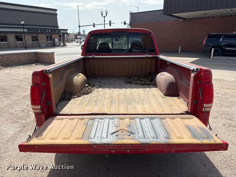 image for item FG2781 2000 Dodge Dakota Ext. Cab pickup truck