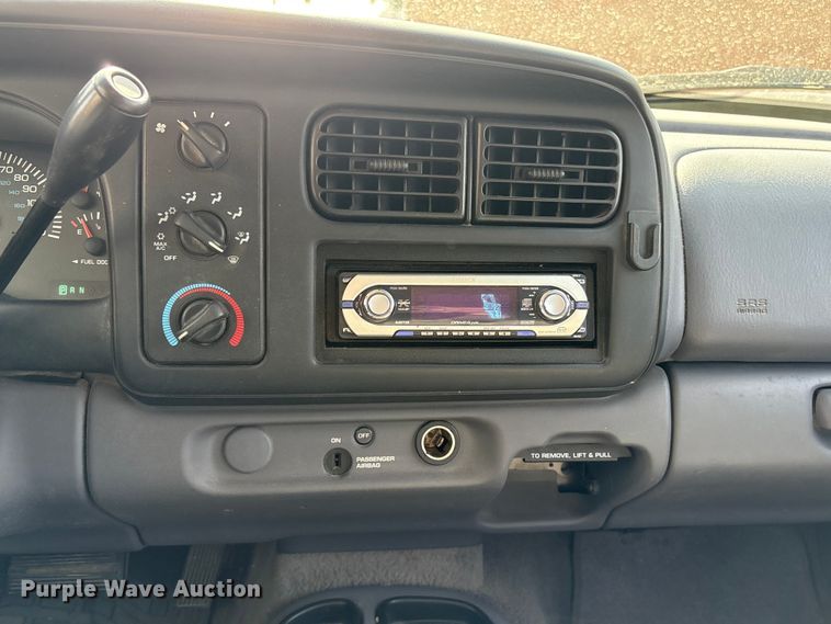 image for item FG2781 2000 Dodge Dakota Ext. Cab pickup truck