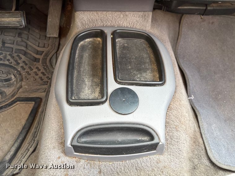 image for item FG2781 2000 Dodge Dakota Ext. Cab pickup truck