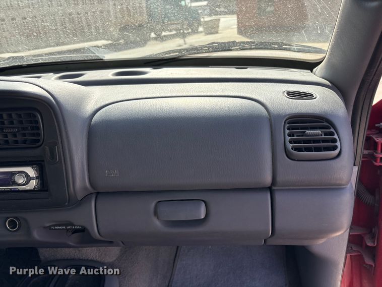 image for item FG2781 2000 Dodge Dakota Ext. Cab pickup truck