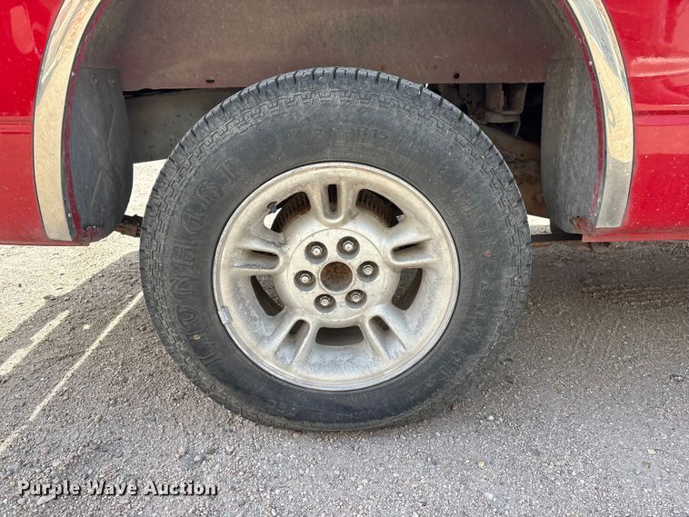 image for item FG2781 2000 Dodge Dakota Ext. Cab pickup truck