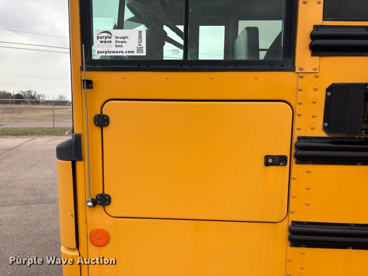 image for item FG2808 2014 Thomas Built HDX school bus
