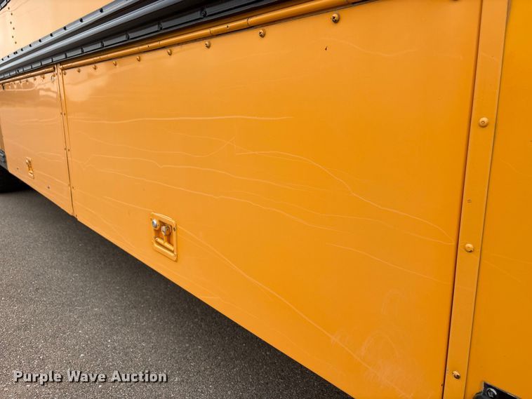 image for item FG2808 2014 Thomas Built HDX school bus