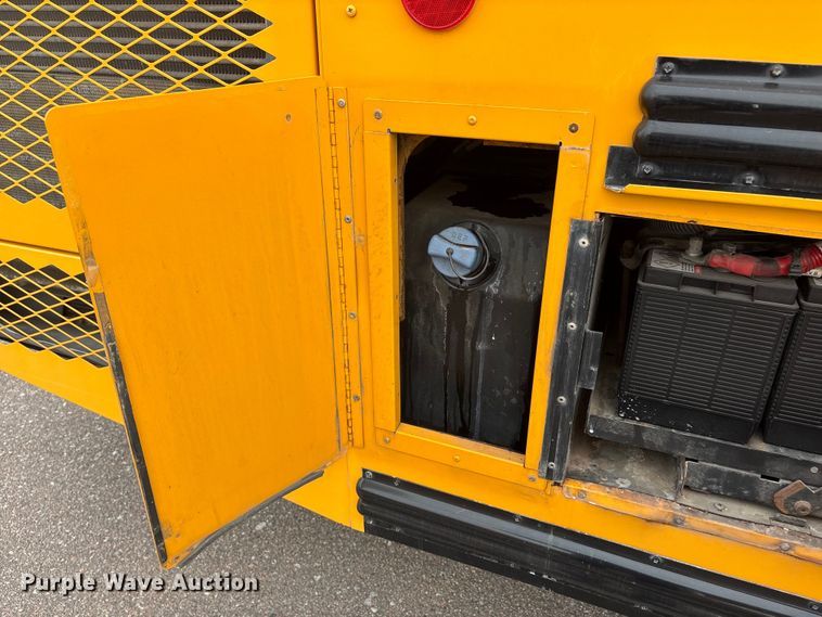image for item FG2808 2014 Thomas Built HDX school bus