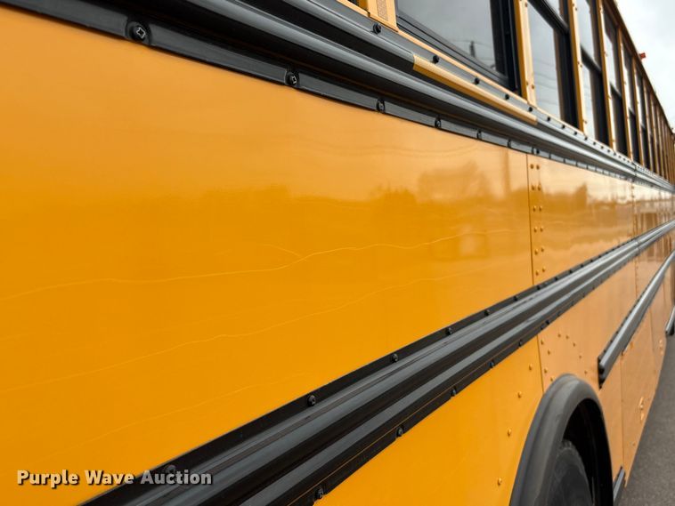 image for item FG2808 2014 Thomas Built HDX school bus