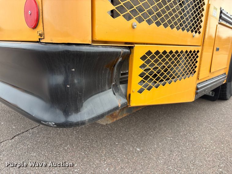 image for item FG2808 2014 Thomas Built HDX school bus