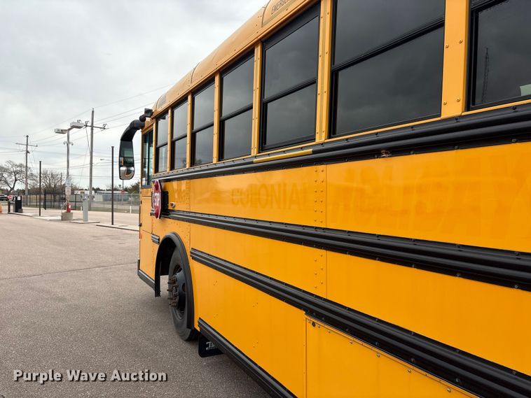 image for item FG2808 2014 Thomas Built HDX school bus