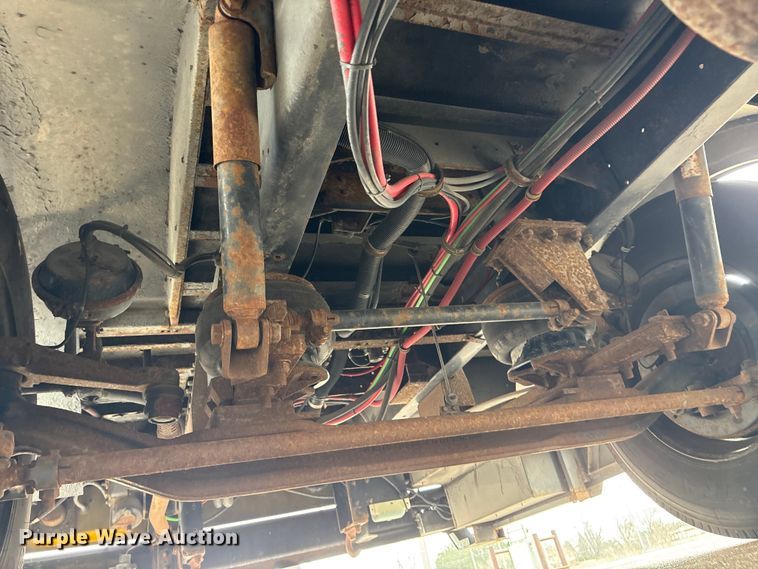 image for item FG2808 2014 Thomas Built HDX school bus