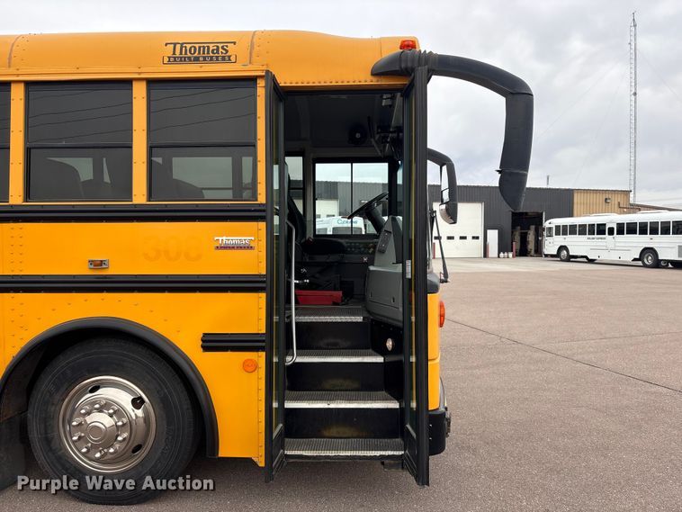 image for item FG2808 2014 Thomas Built HDX school bus