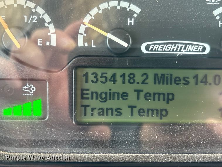 image for item FG2808 2014 Thomas Built HDX school bus