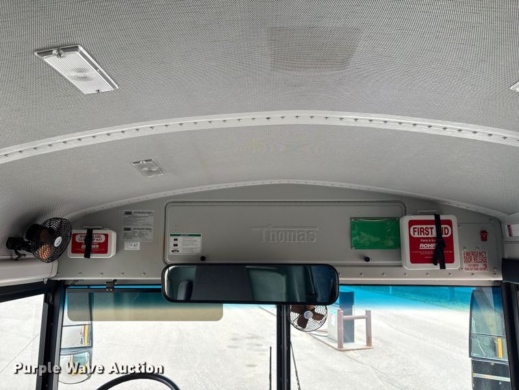 image for item FG2808 2014 Thomas Built HDX school bus