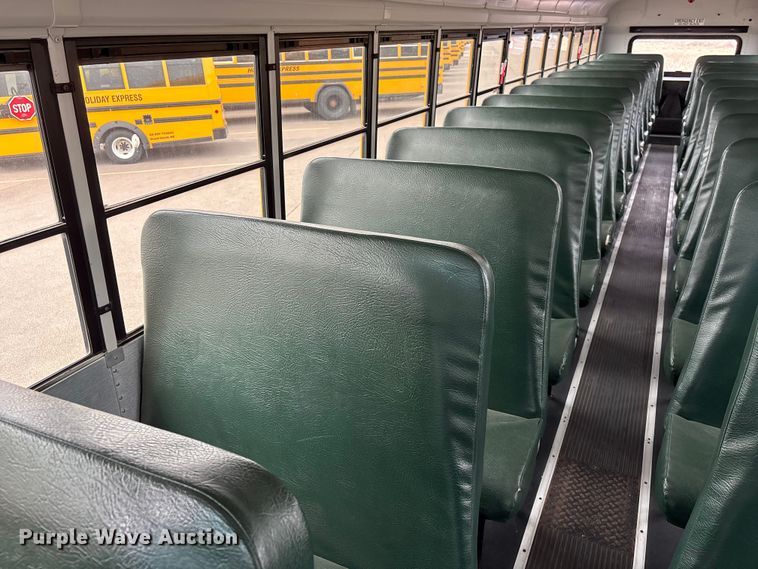 image for item FG2808 2014 Thomas Built HDX school bus