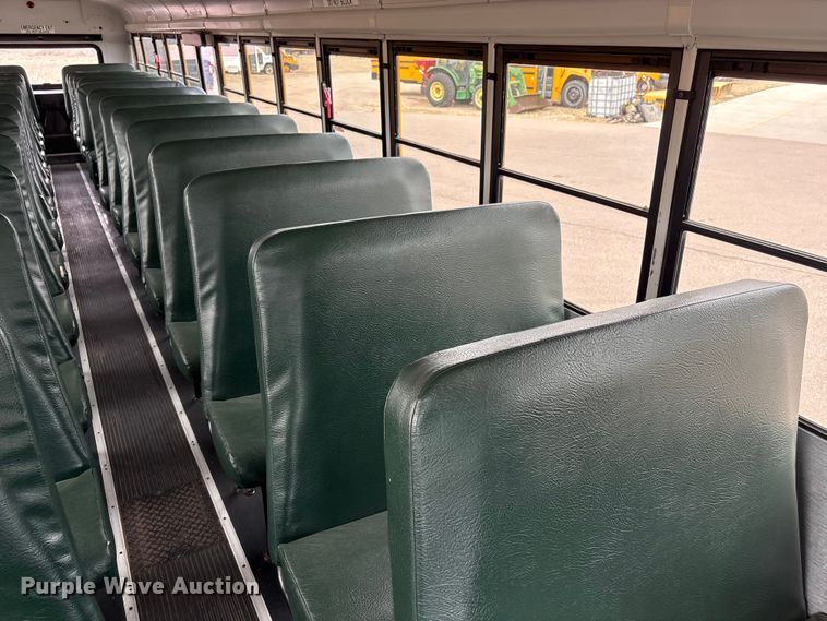 image for item FG2808 2014 Thomas Built HDX school bus