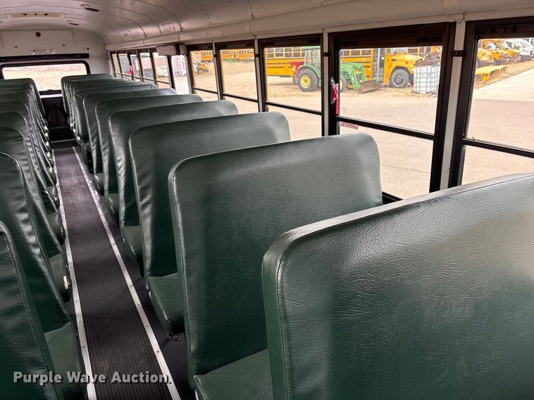 image for item FG2808 2014 Thomas Built HDX school bus