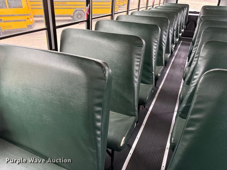 image for item FG2808 2014 Thomas Built HDX school bus