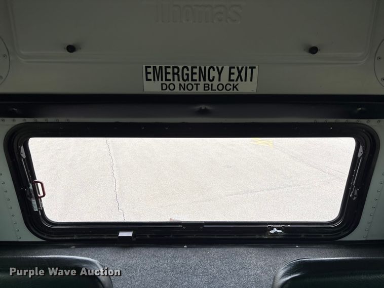 image for item FG2808 2014 Thomas Built HDX school bus