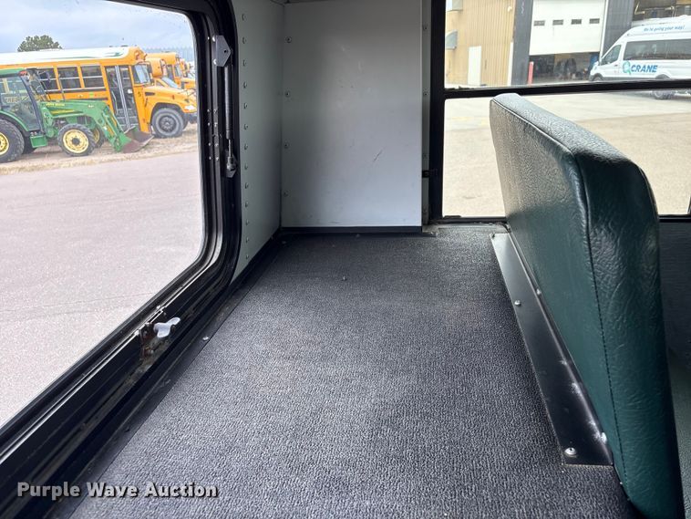 image for item FG2808 2014 Thomas Built HDX school bus