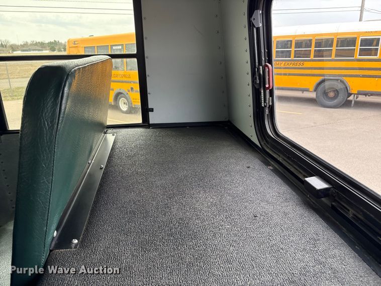 image for item FG2808 2014 Thomas Built HDX school bus