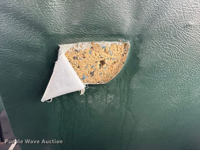 image for item FG2808 2014 Thomas Built HDX school bus