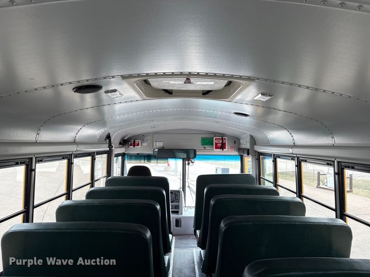 image for item FG2808 2014 Thomas Built HDX school bus