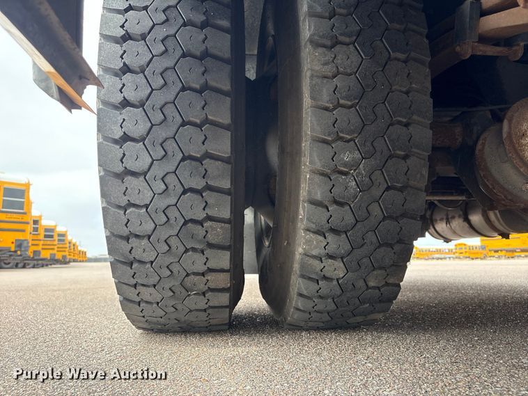 image for item FG2808 2014 Thomas Built HDX school bus