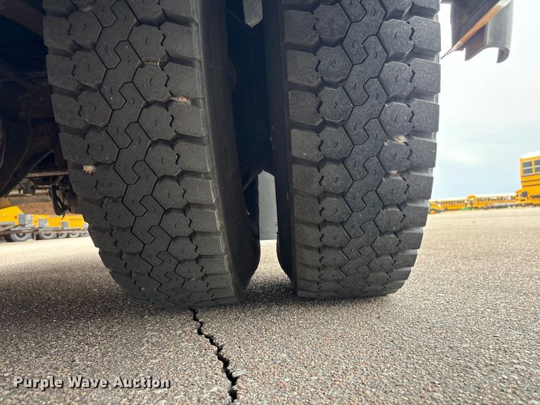 image for item FG2808 2014 Thomas Built HDX school bus