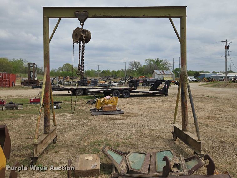 image for item FH6567 Yale A frame hoist