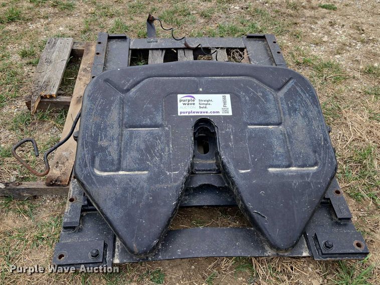 image for item FH6568 Fifth wheel hitch