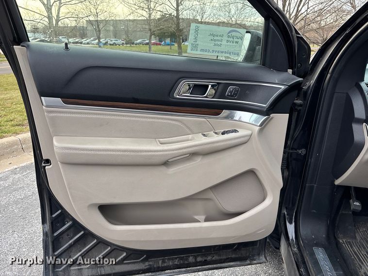 image for item FH7005 2019 Ford Explorer SUV