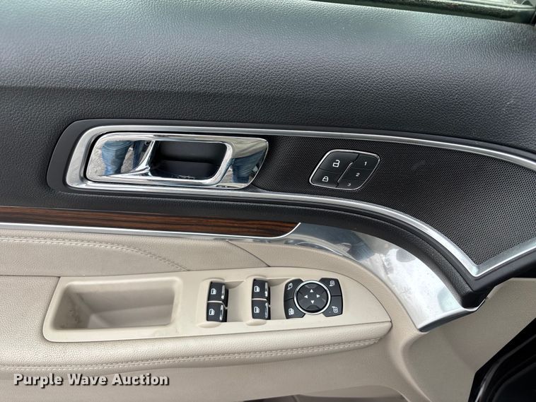 image for item FH7005 2019 Ford Explorer SUV