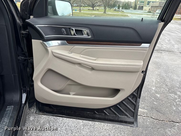 image for item FH7005 2019 Ford Explorer SUV